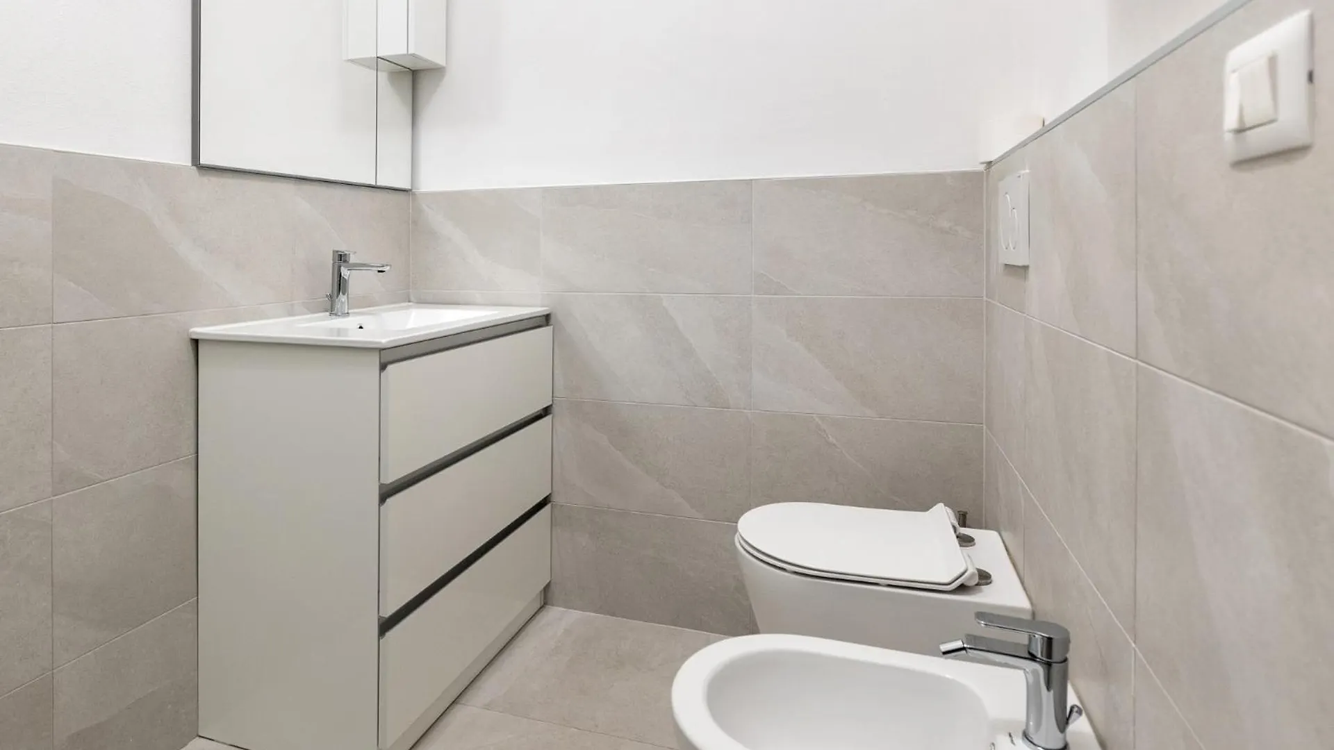 Via Del Rondone 1-2 Apartment Bologna