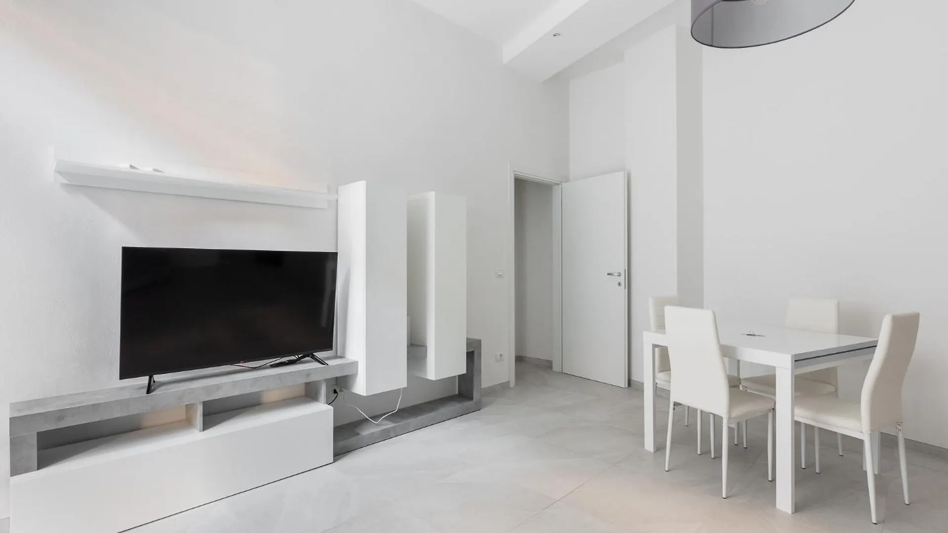 Via Del Rondone 1-2 Apartment Bologna